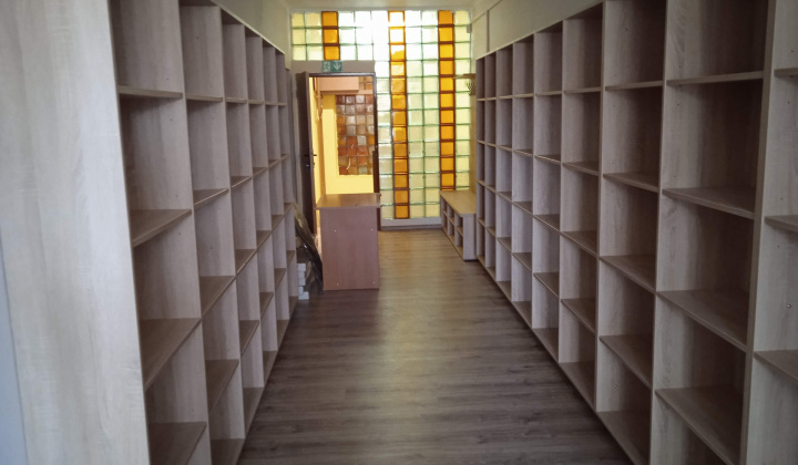 Modernizácia obecnej knižnice v obci Gemerská Ves